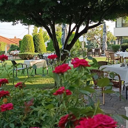 Hotel-Restaurant Almond Karlovo Dış mekan fotoğraf