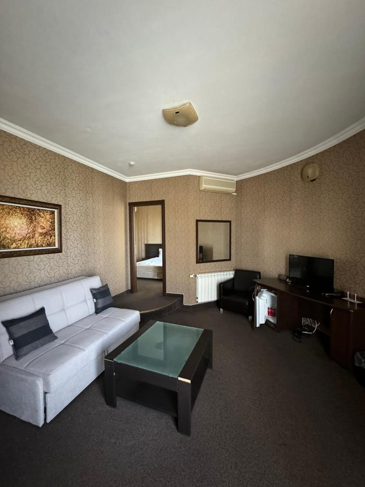 Hotel-Restaurant Almond Karlovo Dış mekan fotoğraf