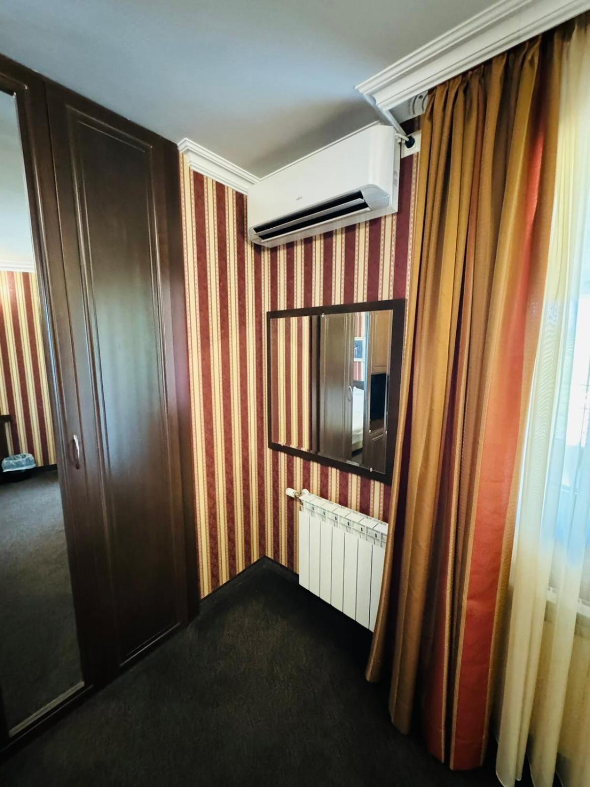 Hotel-Restaurant Almond Karlovo Dış mekan fotoğraf