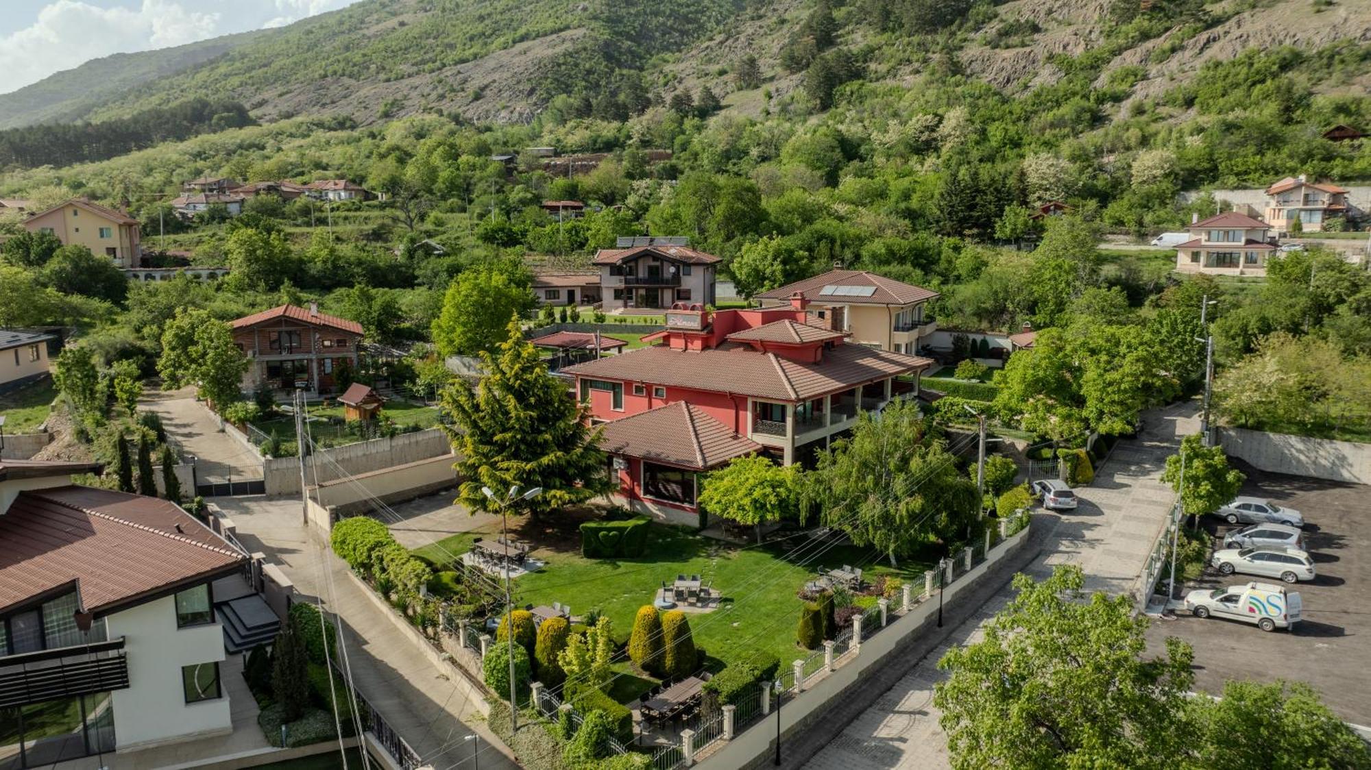 Hotel-Restaurant Almond Karlovo Dış mekan fotoğraf