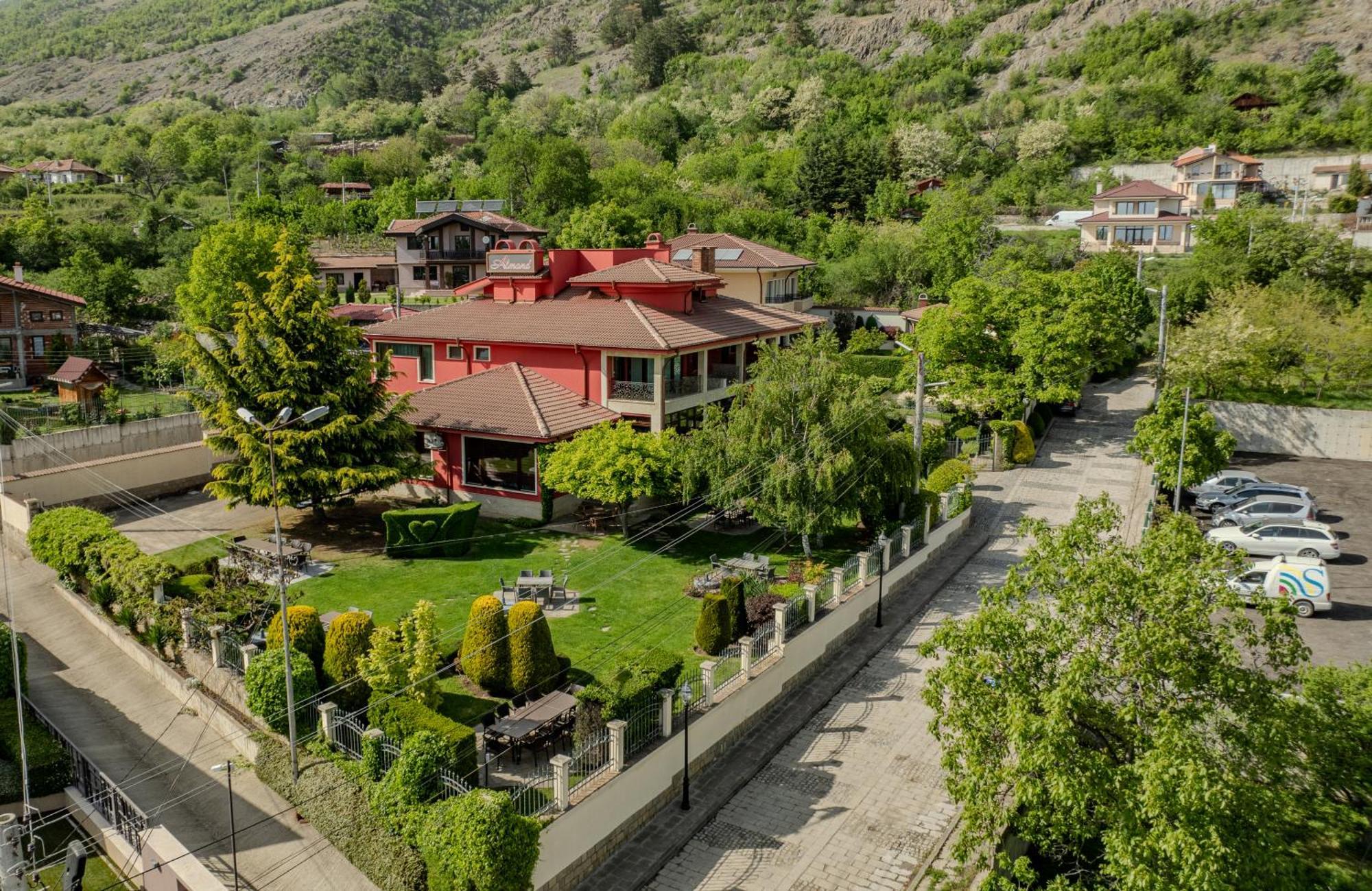 Hotel-Restaurant Almond Karlovo Dış mekan fotoğraf